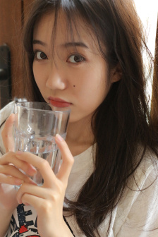 女人第一次一进去就出血